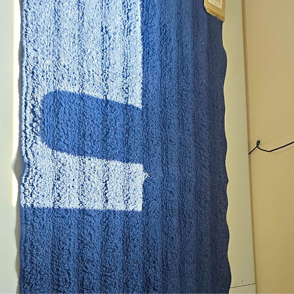 Home The Collection Blue Solid Accent Rug 2 x 3 ft Rectangle